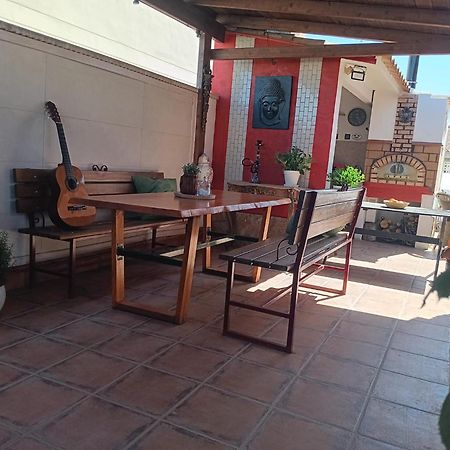 La Casa De Huespedes Lägenhet Puebla de Vallbona Exteriör bild