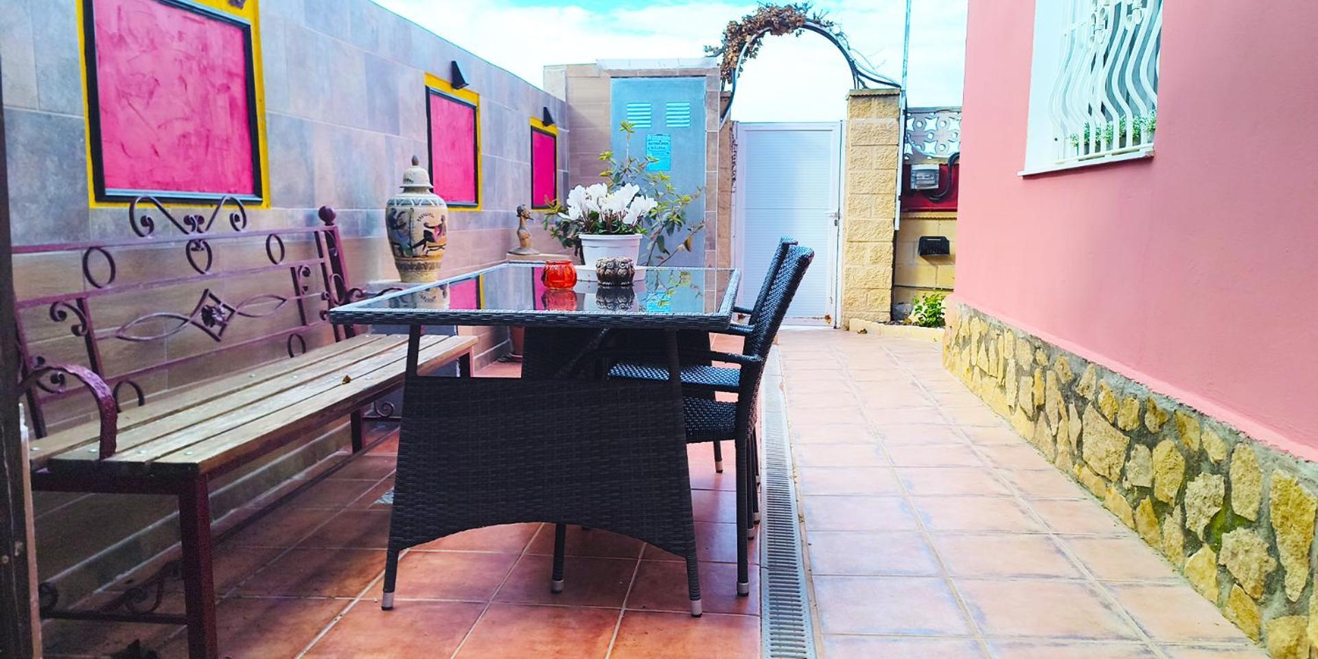 La Casa De Huespedes Lägenhet Puebla de Vallbona Exteriör bild